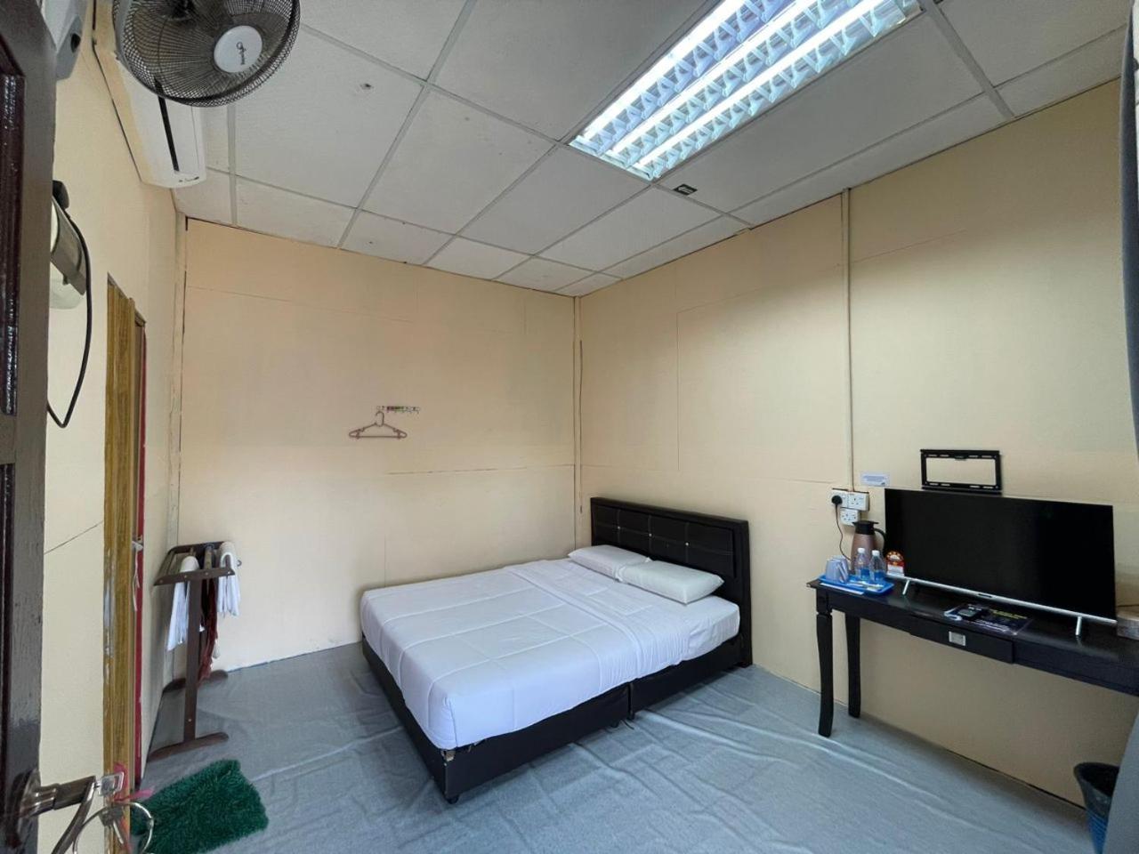 Dgeting Beach Resort Tumpat Exterior photo