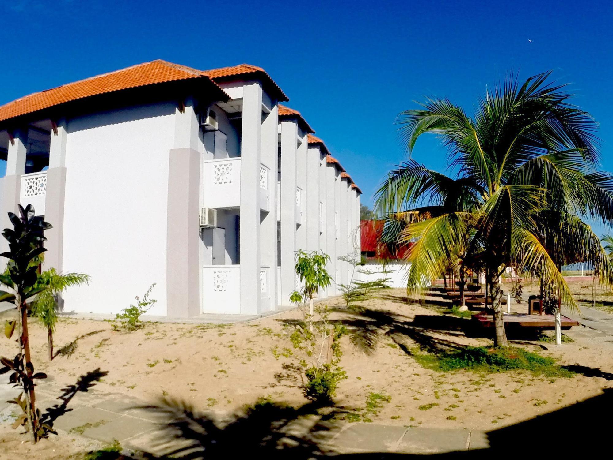 Dgeting Beach Resort Tumpat Exterior photo